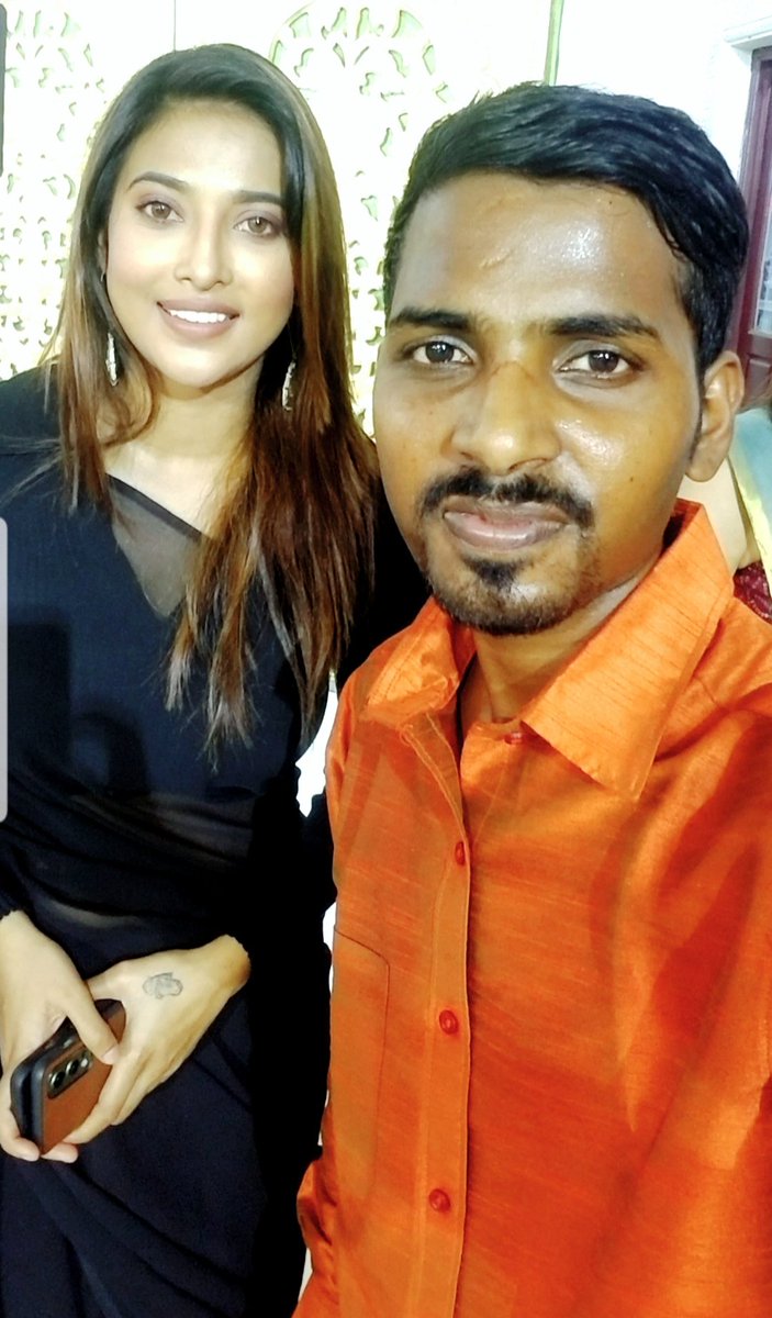 Guru_karthi_'s tweet photo. Classy snap with Asha Gowda 😇known as Model and actress, She is well Known for Serial Gokulathil Seethai🤩
#zeetamil #vijaytv #sembaruthi #tamil #tamilserial #vijaytelevision #suntv #karthikraj #love #zeetamilserial #zee #sembaruthiserial #thalapathy #biggboss #shabbo #pandian https://t.co/30QdwfePgU