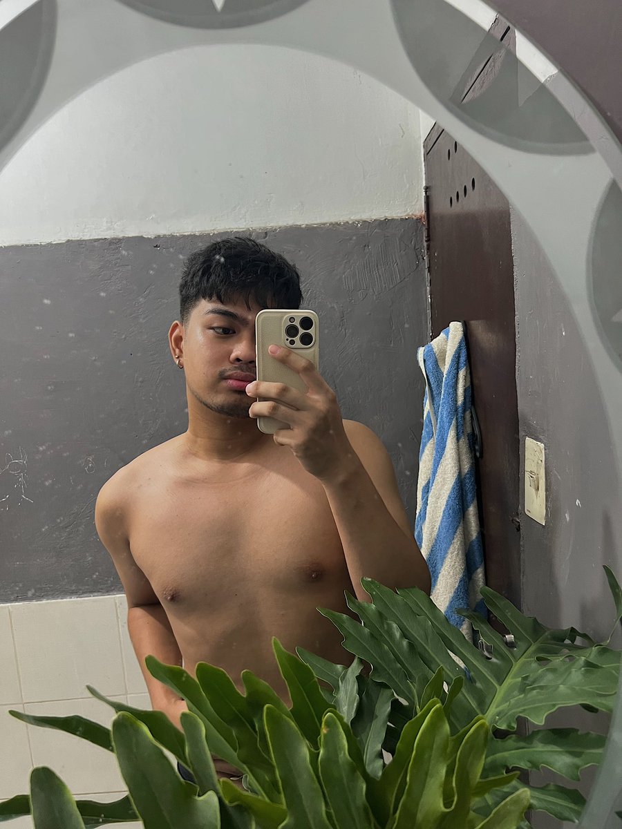 _xavierdc's tweet photo. Stained mirrors https://t.co/dAQjjHR5BM