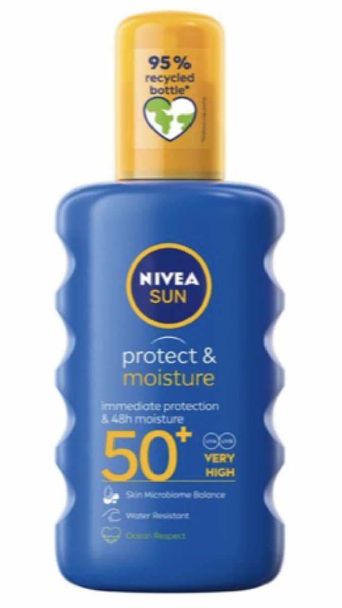 During periods of hot weather the Outreach team carry sun tan lotion and water  to  protect  / hydrate any Rough Sleepers &amp; encourage them to come indoors #staysafe #heatwave <a href="/ForHousing/">ForHousing</a> <a href="/forfutures_/">forfutures</a> ☀️