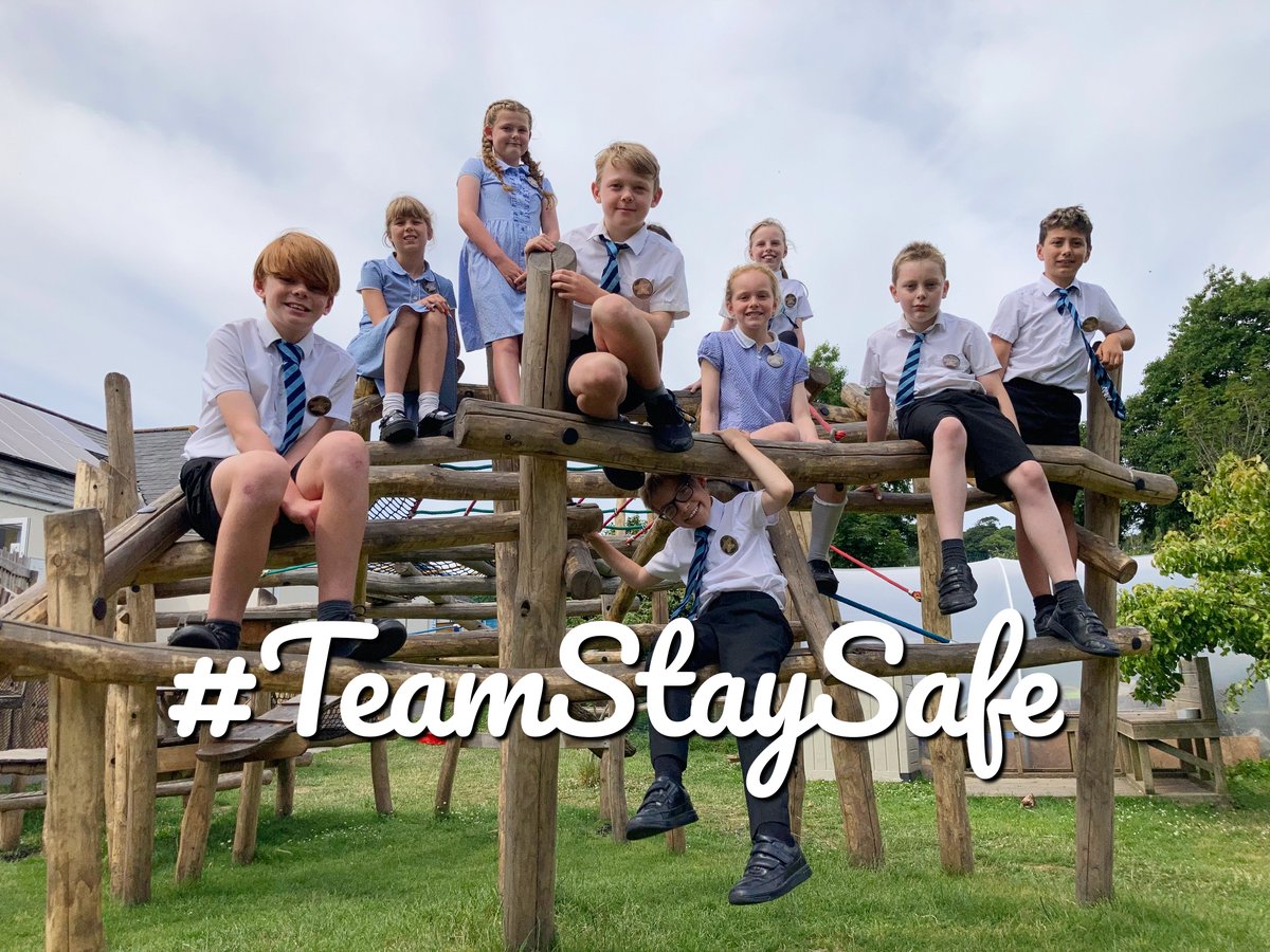 StaySafeCIC's tweet photo. Say 'Hi' to the latest members of #TeamStaySafe These superstars #PeerMentors from @gulvalschool @tpacademytrust are primed and ready to do all things awesome when they start Y6 in September. Providing help, support &amp; spreading positive vibes throughout their school community.👊 https://t.co/QZapMRb1cp