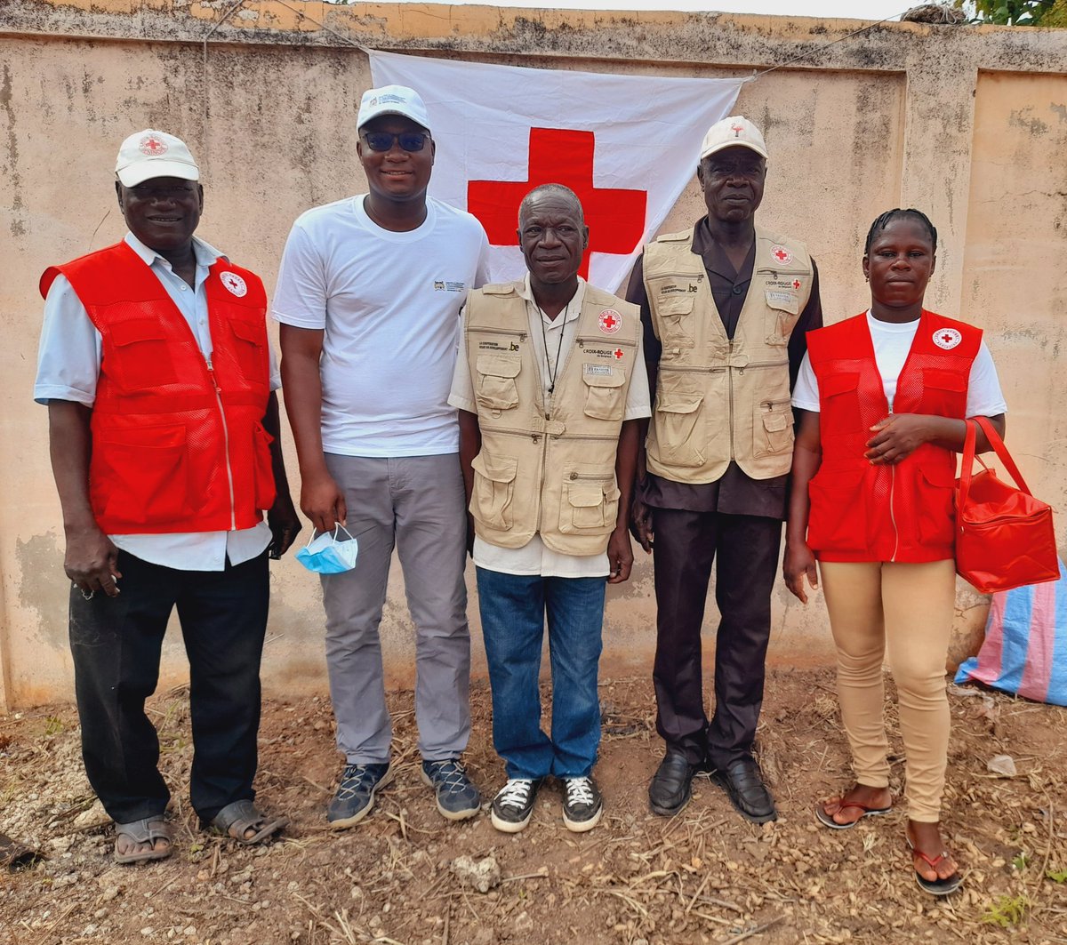 HoracioZanvo's tweet photo. Merci à la population de #Boukombe pour cette magnifique mobilisation et la grande capacité de résilience dont elle sait faire preuve au quotidien. Merci également aux OSC comme la @CroixRougeBj qui étaient représentées à cette célébration.
#WorldPopulationDay2022 https://t.co/HBXRPRbjDe