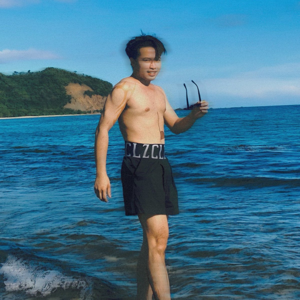 john_sedan's tweet photo. WATER BOY 😅💦💙 https://t.co/FvLVFJVVQt