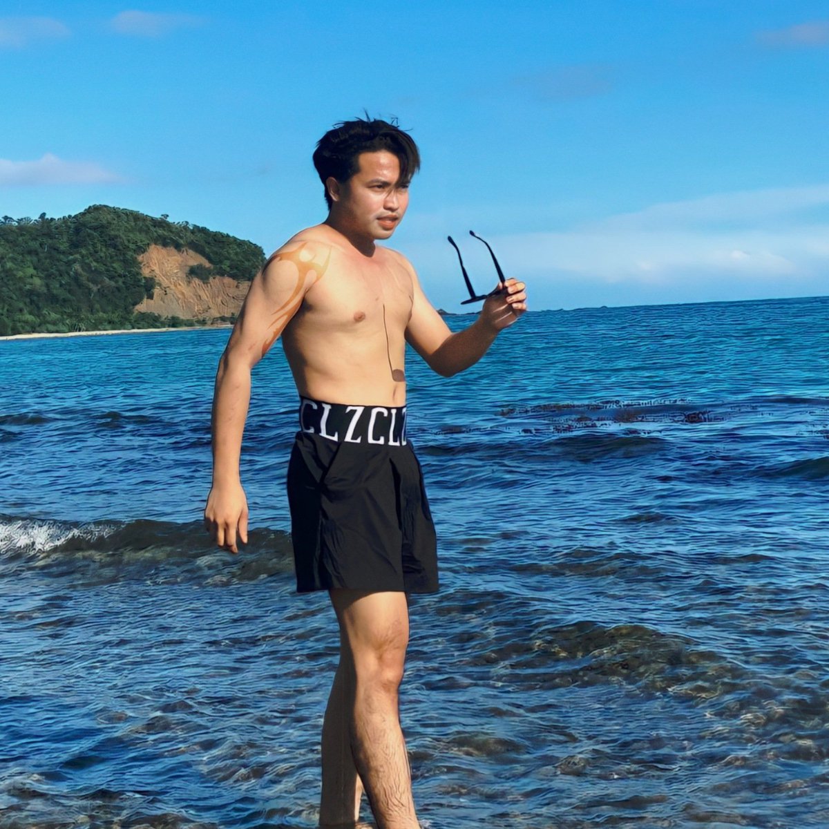 john_sedan's tweet photo. WATER BOY 😅💦💙 https://t.co/FvLVFJVVQt