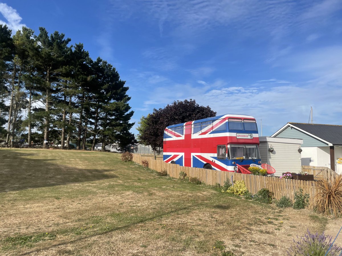 davidwinfield's tweet photo. Tell me what you want - what you really really want 🇬🇧 💃🏿 🎶 #spicebus https://t.co/ejuyk3cqQD