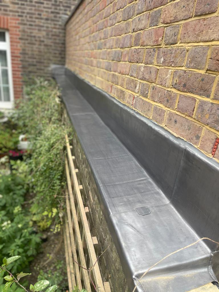 This one’s for all the lead lovers out there… We think our fellow HOUSE nerds will appreciate the immaculate detail on this one!

😍🏠💪🏼

#HouseConstructionLtd #Building #Construction #BrightonAndHove #HouseItLooking #HomeRenovation #LeadWork #LeadingByExample