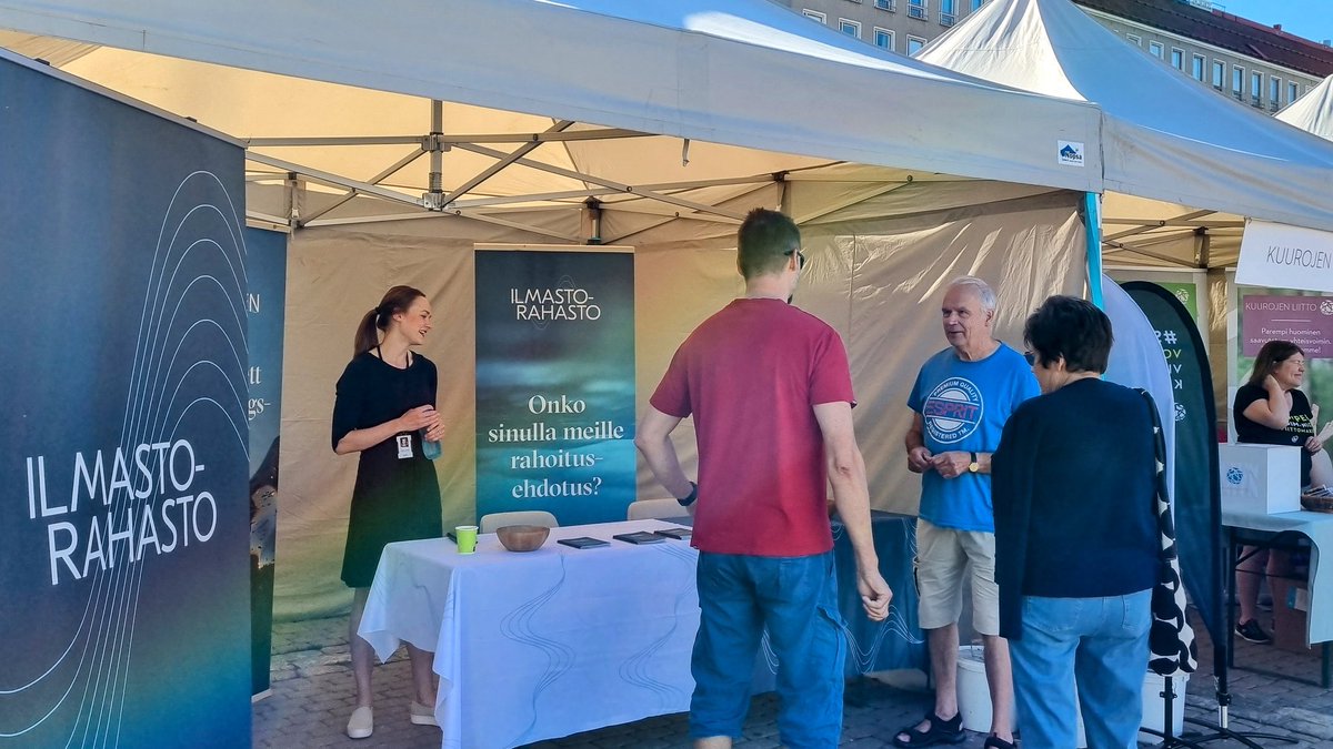 #SuomiAreena ja päivä II - tulkaa moikkaamaan meitä Ilmastorahaston teltalle kansalaistorille 👋 Päivän ohjelmatärppi: MTV-lavalla meidän paneelikeskustelu klo 15-15:45 #ilmasto