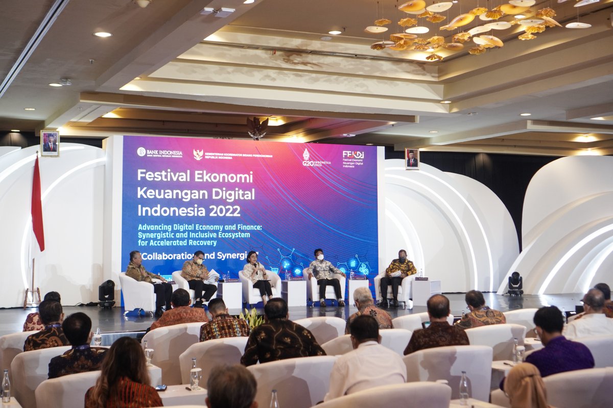 westinbali's tweet photo. The Governor of Bank Indonesia, Mr. Perry Warjiyo and the Coordinating Minister for Economic Affairs, Airlangga Hartarto officially opened the 2022 Indonesian Digital Financial Economy Festival on Monday, July 11, 2022 in our Nusantara Hall at #BICC

 #WestinBali #RoadToG20 https://t.co/GhhrmGvXvY