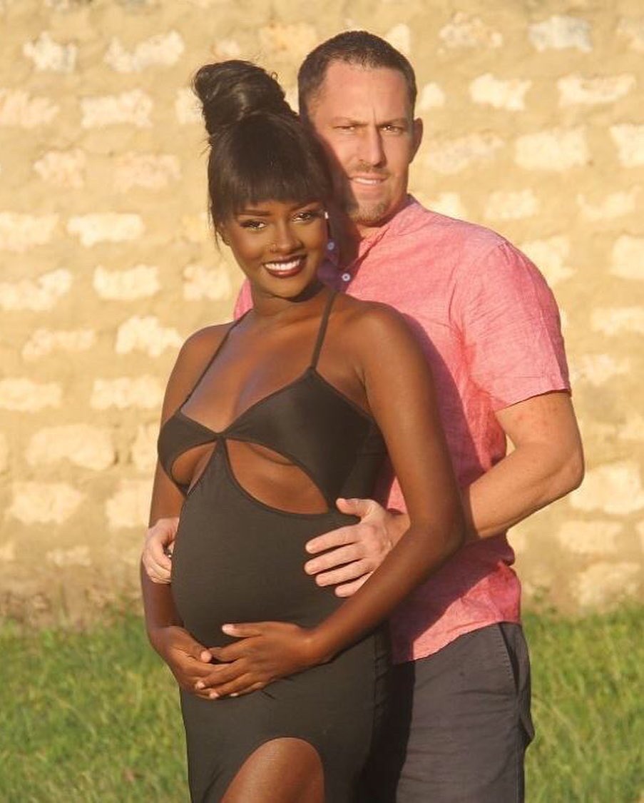 swirl_bwwm's tweet photo. Rachel and Adam ๐ธ๐พ๐คด๐ผWe met online. Dating advice find someone you are free to be yourself around.
#interracialdating #interracialcouple #interracialcouples #interracialromance #interracialrelationship #interracialfamily #positivevibes #model #blackmomsblog #awesome #mixedbaby https://t.co/raDzxpTF8C