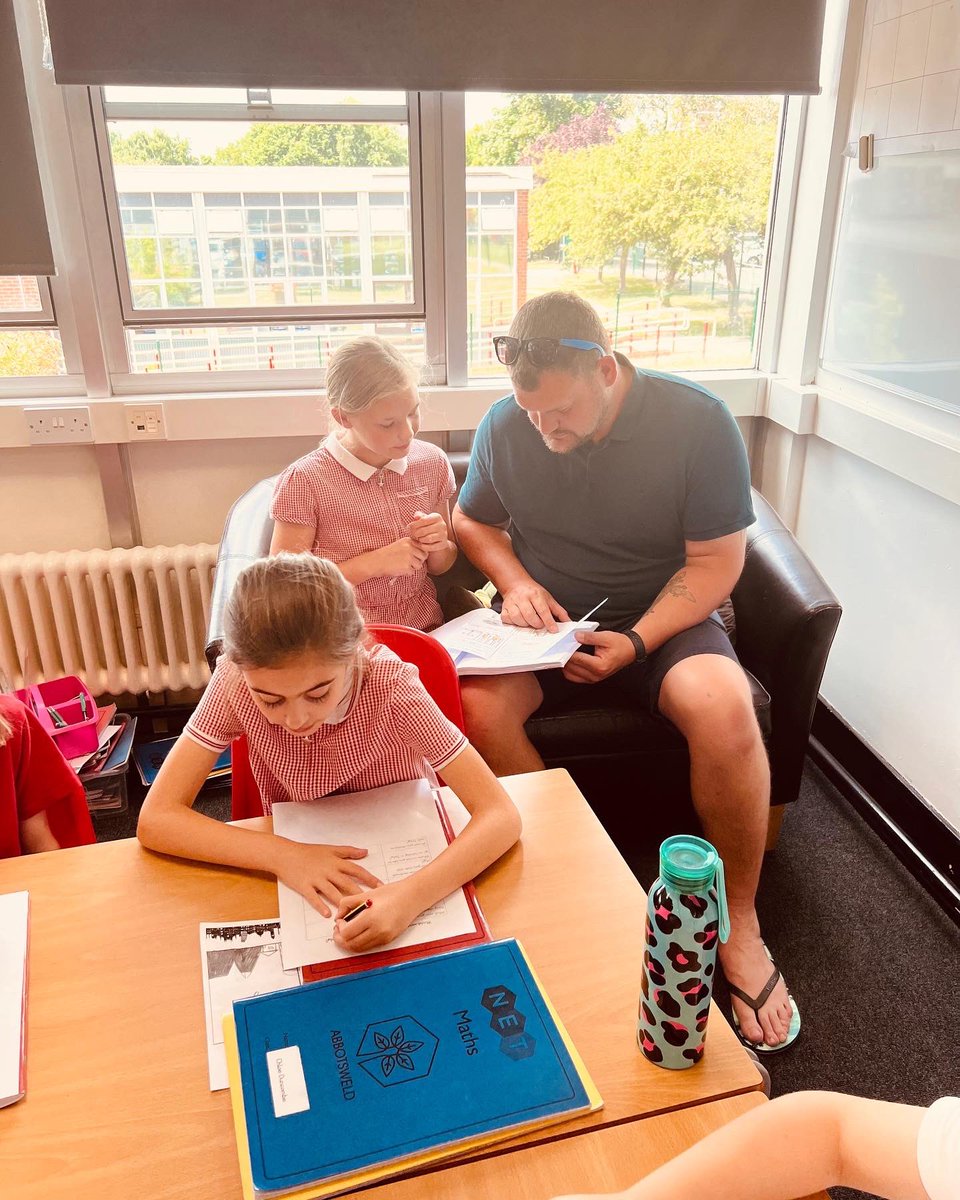 NET_Abbotsweld's tweet photo. All about Italy ๐ฎ๐น Independence had a brilliant time sharing with some of the parents what they have been learning about Italy. #netacademies #shapingfutures #italy https://t.co/vLr3v4VOJt
