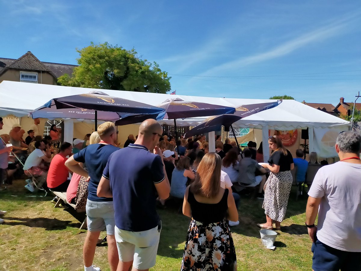 thecomedycow's tweet photo. @MKComedyFest COMPLETED
✔️Amazing acts 
✔️Amazing Venues 
✔️AMAZING DAY

🔥 Let's see what 2️⃣0️⃣2️⃣3️⃣ has in store

🎤 THANK YOU👇
@joewellscomic @lucyportercomic @paulsinha @SimonBrodkin @jonnyp_comic @LittleLostLad Chris Norton Walker @thetwerkinggirl @mrmarkrow @TheNewsAtGlenn https://t.co/nI1d0MGDNP