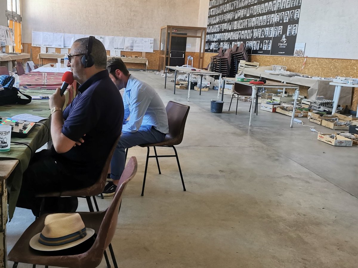 sbvarcheo's tweet photo. Hier, le camp de base des archéologues s'est transformé en studio le temps de l'enregistrement d'un podcast pour la Communauté de communes #PyrénéesHautGaronnaises ! https://t.co/37lJ16tuyJ