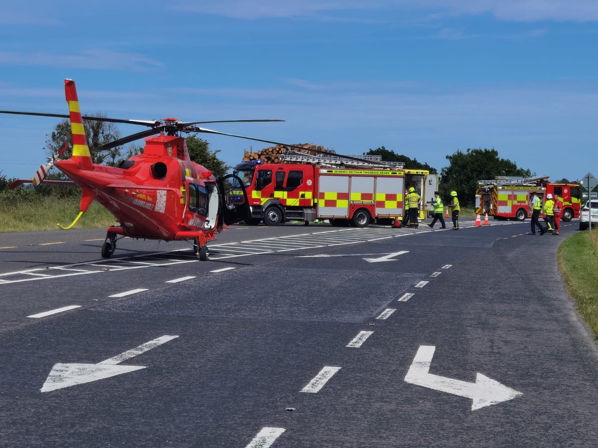 CRITICALcharity's tweet photo. Our Charity 109S HEMS #HeliMed92 on scene at an RTC in Tipperary yesterday working alongside @TipperaryFire. Travelling at close to 300 kmph we were on scene from our base in under 30 mins and had the patient @CUH_Cork in under 25 mins. @DonnellyStephen @HSELive @MichealMartinTD https://t.co/8npMWd6FOz