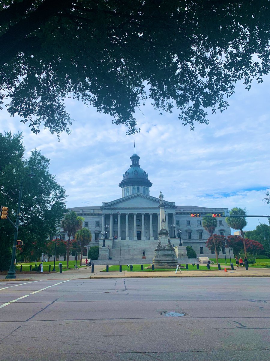 TheBeerCanProf's tweet photo. Headed over to @UofSC for the college tour @SodaCitySC #colatown #scnews #uofsc #scwx https://t.co/hzVF5z1av9