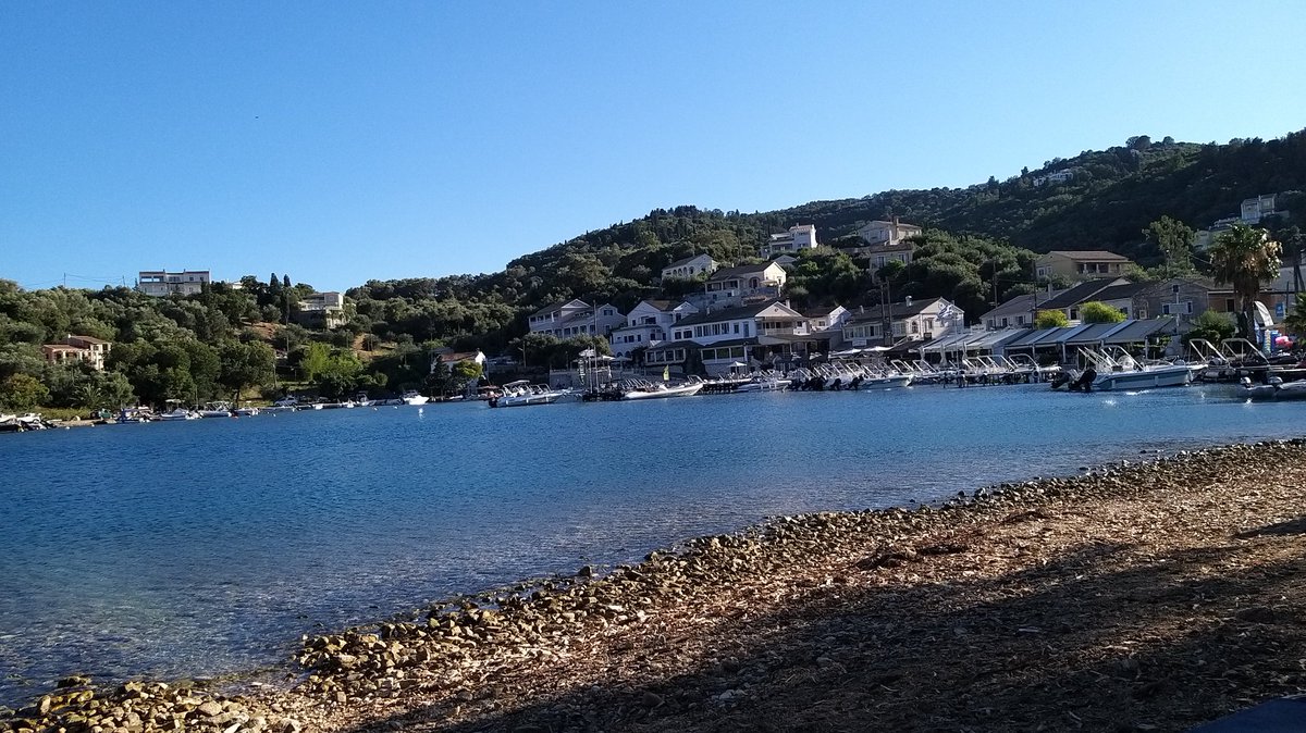 GBarotelo's tweet photo. Μεγαλώνοντας καταλαβαίνω πως το  "λίγοι και καλοί"  έχει τελικά μεγάλη αξία στη ζωή μας..
#gregskaf #greece #summer22 #djlife #Corfu #saostefanos #Europe https://t.co/zH7i5QAzte