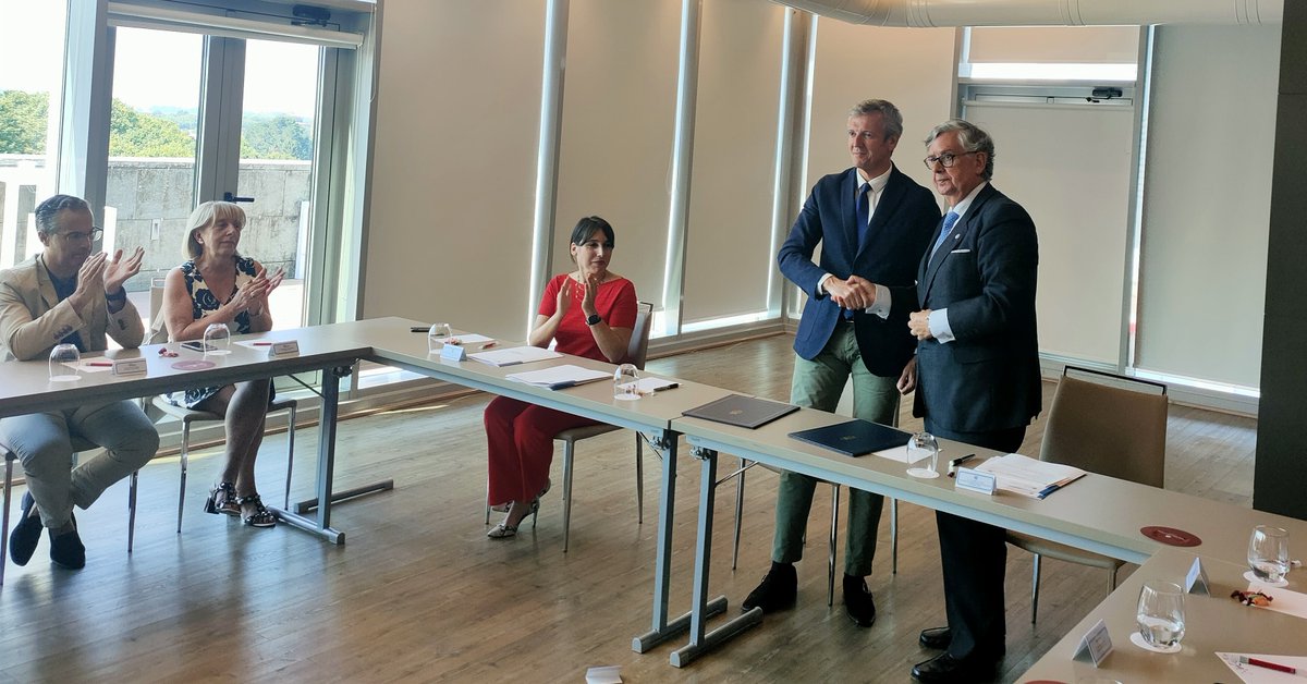 CEG_Galicia's tweet photo. La @CEG_Galicia se adhiere al sistema de difusión de #ofertasdempleo del Servizo Público de Emprego de Galicia @Xunta, una "herramienta eficaz para casar las #ofertasdeempleo de las #empresas con la demanda por parte de los #trabajadores", según Juan Vieites https://t.co/BU05PT5Xv7