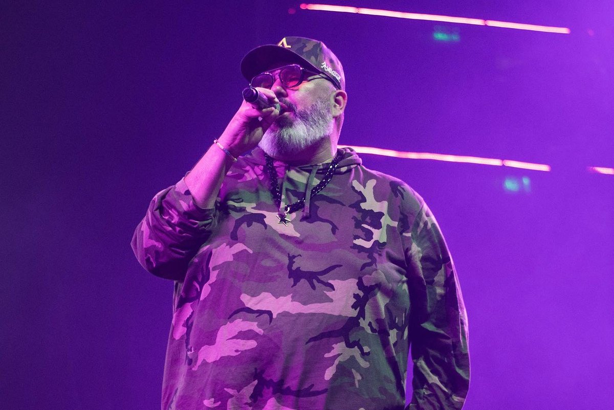 mermeladabunch's tweet image. Hoy celebramos un año más de vida de @elpiporamirez. 

Que sean muchos más llenos de vida, rock n roll y sabrosura. 🎶

#12Julio #Martes #Pipo