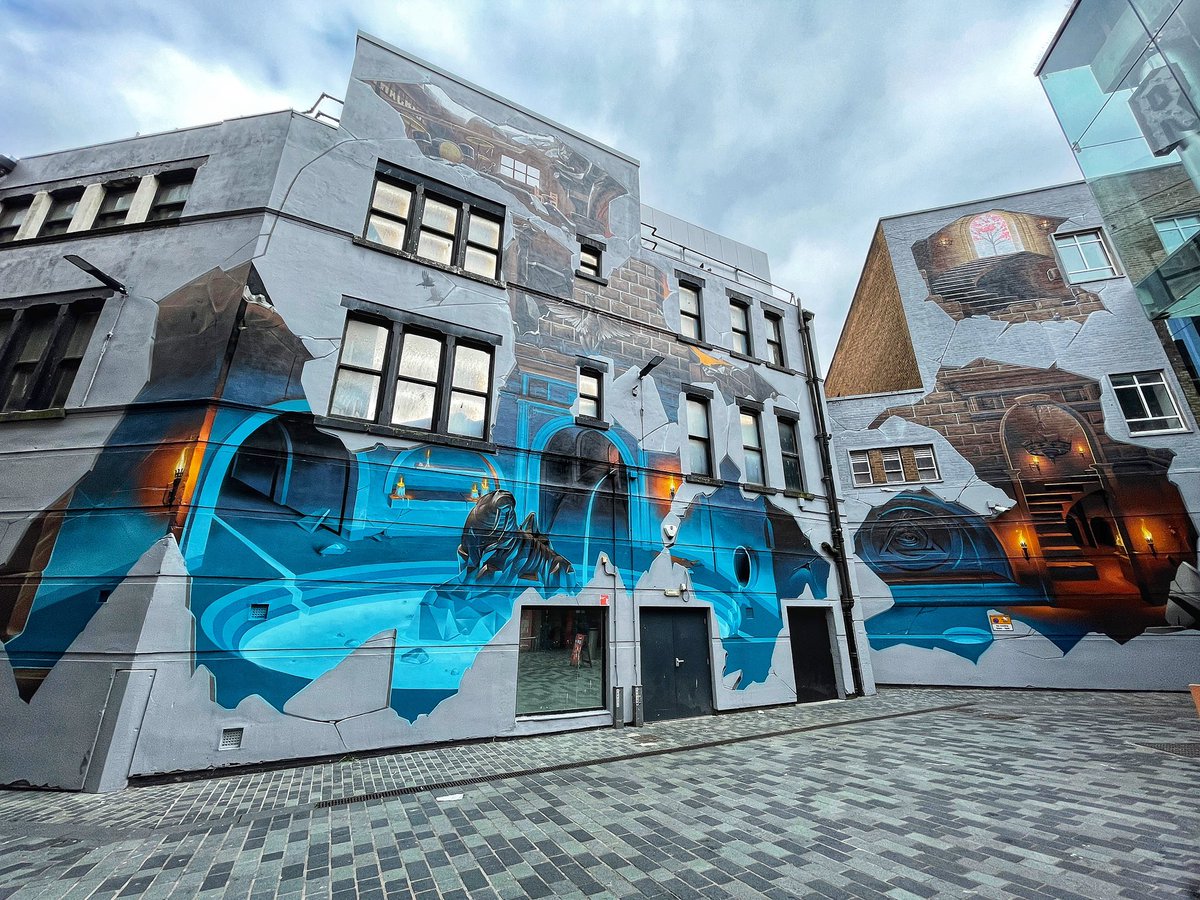 JomoUnscripted's tweet image. New mural on Harrington Street in the Cavern Quarter of Liverpool inspired by Carl Jung’s ‘Pool of Life’. 

#streetart #mural #pooloflife #sambates #smug #mobilephotography