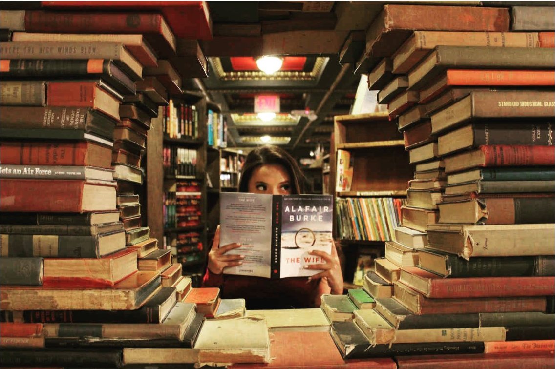 GarageEditions's tweet photo. //NEW // Nouveau Format en préparation. Cet été, nous aimerions aller à la rencontre des #libraires français. Nous aimerions leur poser des questions sur leurs goûts littéraires, leur vision des livres tech, leurs relation aux distributeurs, aux plateformes, aux réseaux sociaux… https://t.co/W6Z9VNX2j3