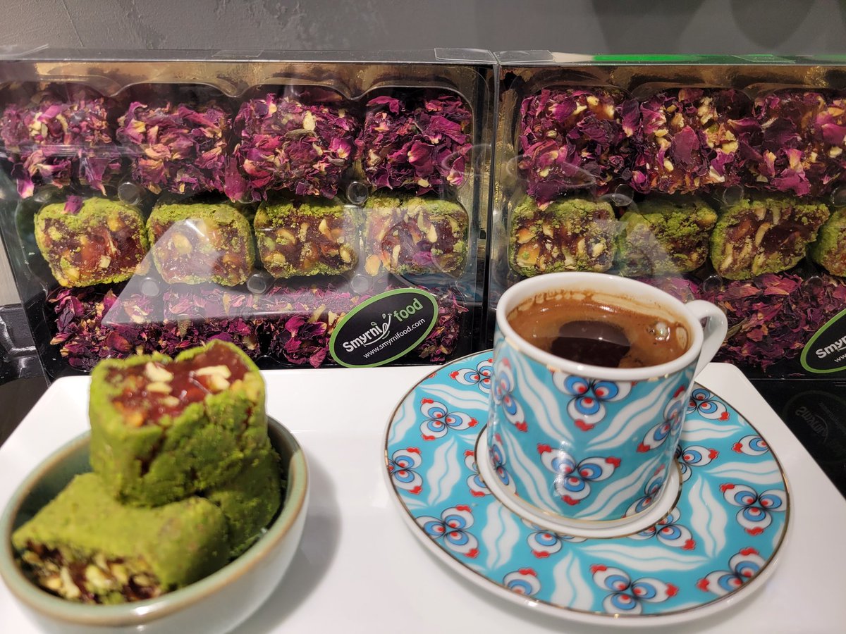smyrnifood's tweet photo. Taptaze lokum ceşitleri ile hizmetinizdeyiz #taze #doğal #kalite #fıstık #lokum #athens #greece
➡️PATISION 92
➡️FILOLAOU 115,PAGRATI
➡️VAS. SOFIAS 55,MAROUSI https://t.co/vvWyVFPZQZ