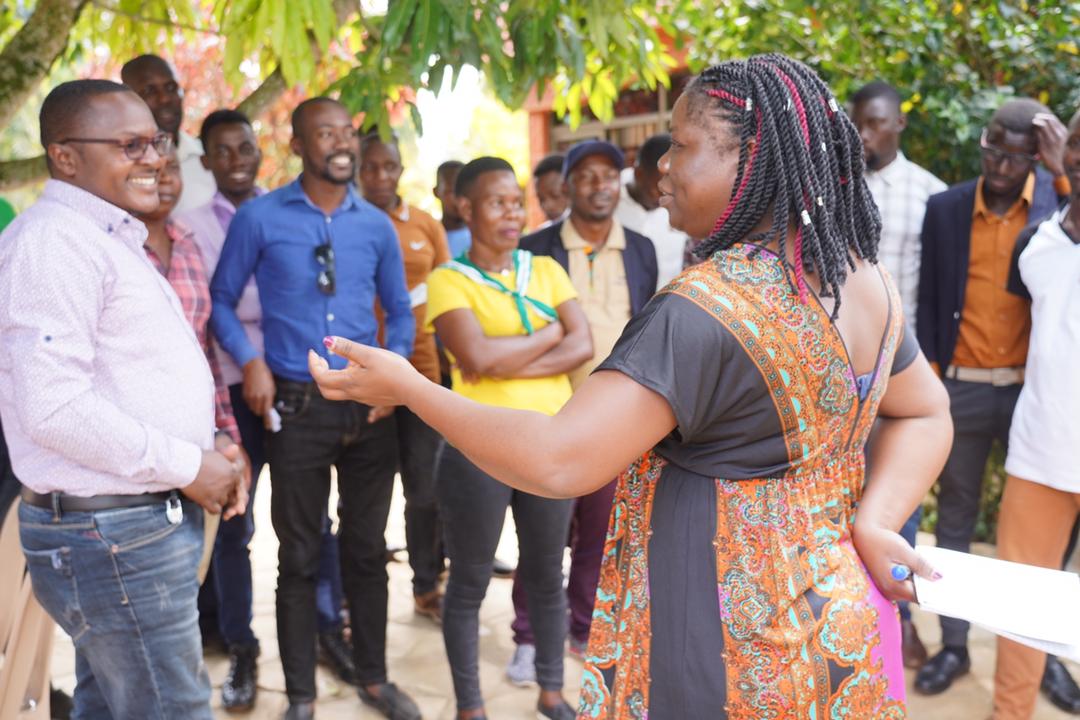 MutagubyaAllan4's tweet photo. Happening now in Kalangala: Capacity building training for media personalities on effective reporting on sexyal reproductive health for adolescents& young people @entebbepost @RHUganda @LubulwaHenry @PowerToYouth21 @eassigender #PowerToYouthug #TransformativeJournalism https://t.co/fJ73AUnvm7