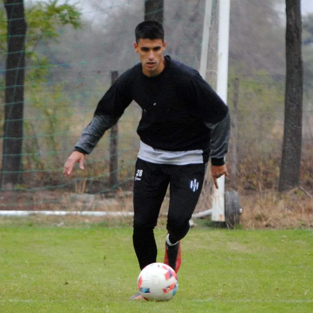 cacc_sde's tweet photo. 🚑 PARTE MEDICO

Los estudios realizados al delantero Nicolas Leguizamon arrojaron que presenta rotura del ligamento cruzado anterior asociada a una lesión del tendón rotuliano de la rodilla izquierda.

¡Fuerzas, Nico! 💪🤞 https://t.co/H8q5dpFfvM