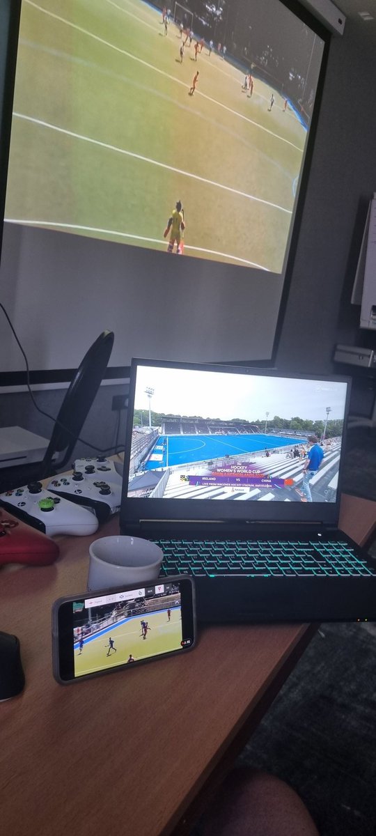 Myself and <a href="/craigmstewart/">Craig Stewart</a> just can't get enough hockey!! #triplescreening