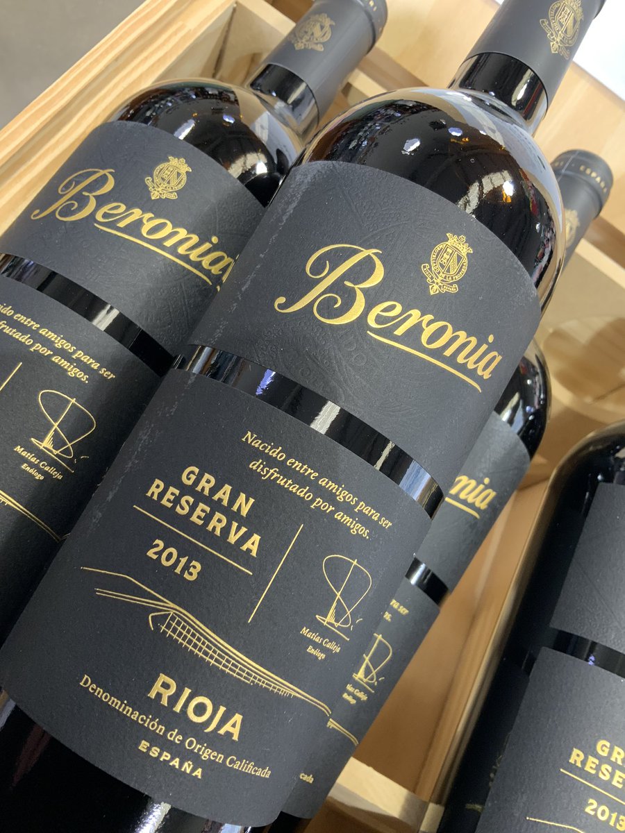 Beronia Gran Reserva 2013

This is delightfully, full bodied Gran Reserva Rioja courtesy of the winemakers from Beronia is really something special and a real cellar essential.

At £16.99 when mixed six is too good to be missed.

#beronia #bodegasberonia #rijoa #spanishwines