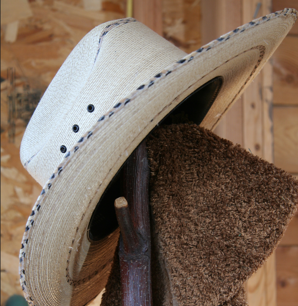 grecopublishing's tweet photo. ABAT's gearing up for the 2022 Texas Auto Body Trade Show with training galore; you're guaranteed to find top-notch education you can hang your hat on, but get all the details onpage 14 of Texas https://t.co/x3Op3NI6Rz #abat #txabts https://t.co/CczMzMNEVi