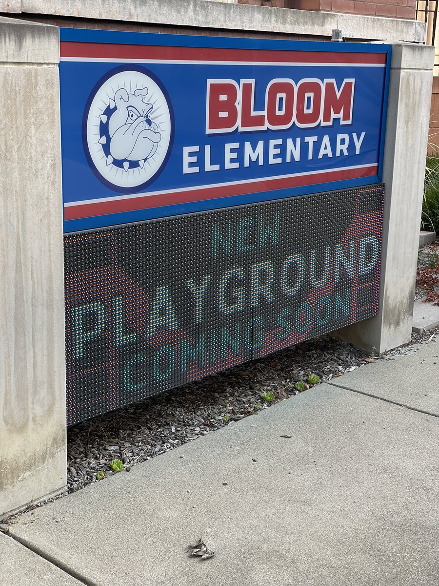 BloomBulldogs's tweet photo. Friends, we’re gonna have a new road and park-ground (playground+park) at @BloomBulldogs! Lots going on this summer. Also, remember to read some good books 📚 😉 https://t.co/n8dgE8R8Ob
