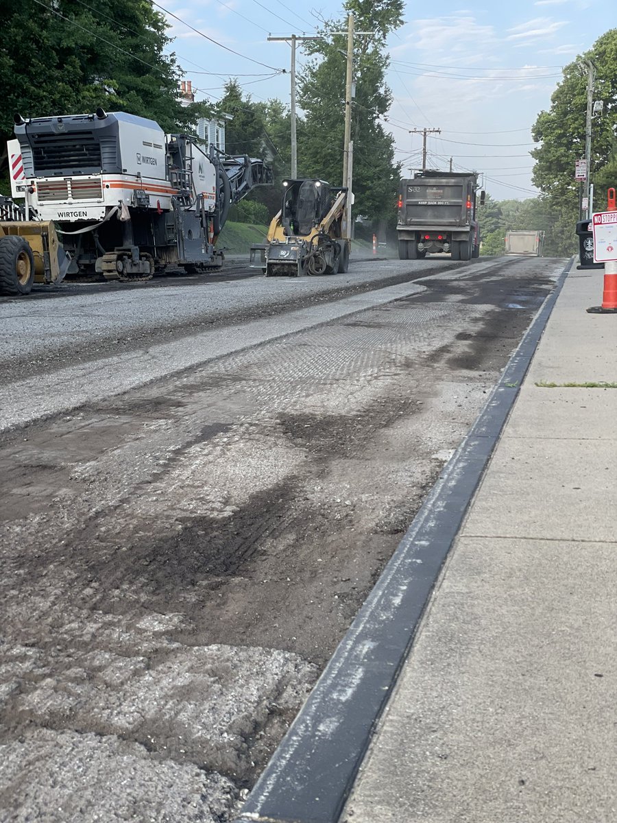 BloomBulldogs's tweet photo. Friends, we’re gonna have a new road and park-ground (playground+park) at @BloomBulldogs! Lots going on this summer. Also, remember to read some good books 📚 😉 https://t.co/n8dgE8R8Ob