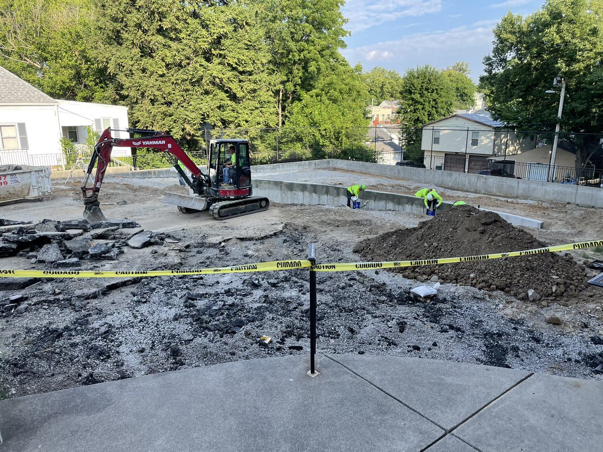 BloomBulldogs's tweet photo. Friends, we’re gonna have a new road and park-ground (playground+park) at @BloomBulldogs! Lots going on this summer. Also, remember to read some good books 📚 😉 https://t.co/n8dgE8R8Ob
