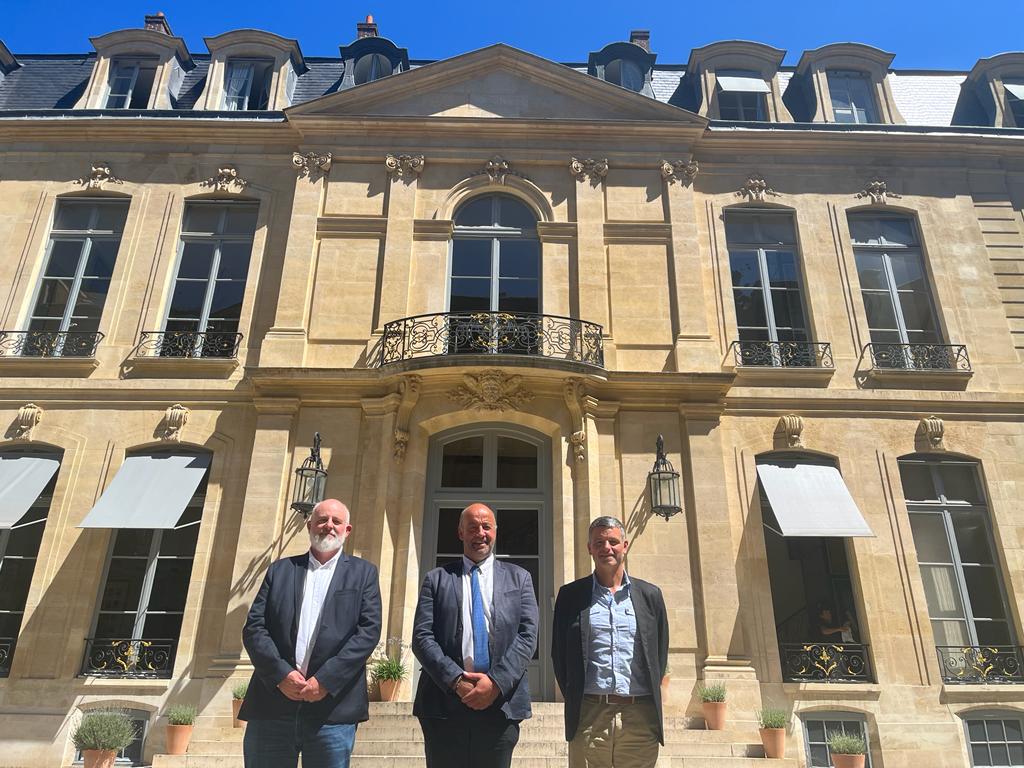 Les associations d'OP <a href="/AOP_POPLAIT/">POPLAIT</a> #cerafel #AOP Porc Grand Ouest reçues hier au ministère de l'agriculture. Objectifs : structurer la production agricole, mettre en place des évolutions concrètes via les programmes opérationnels et rendre les agriculteurs maîtres de leur destin