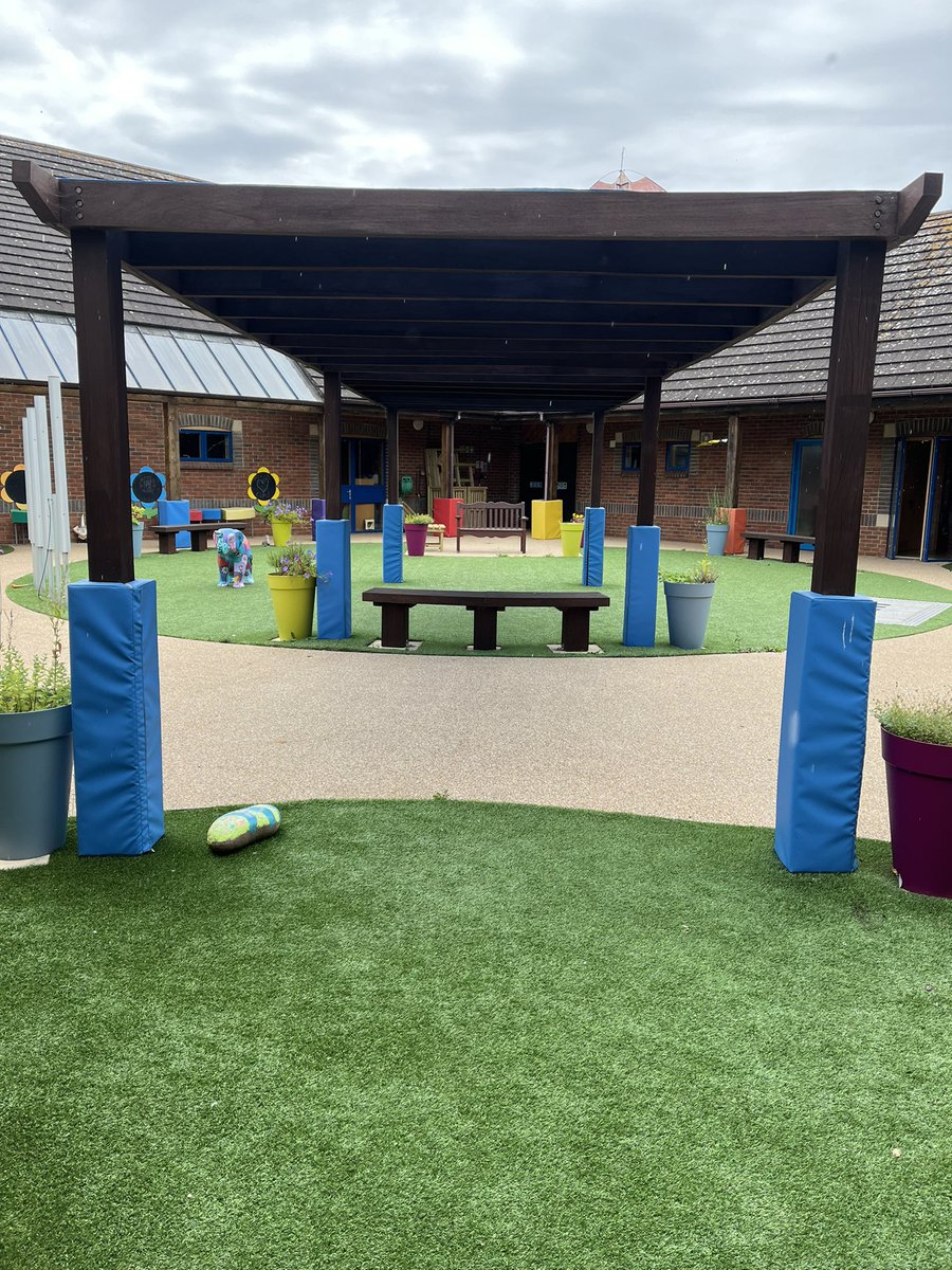 marjorie_and_me's tweet photo. It rained. Only for 5 minutes. But it rained and it was cool for those 5 minutes.
@KeechHospice
#ThankGoodnessForTheRain #FinallyCool #PMLD #KeechHospiceCare #Freelance #PersonCentredSupport https://t.co/jwFstMYedE