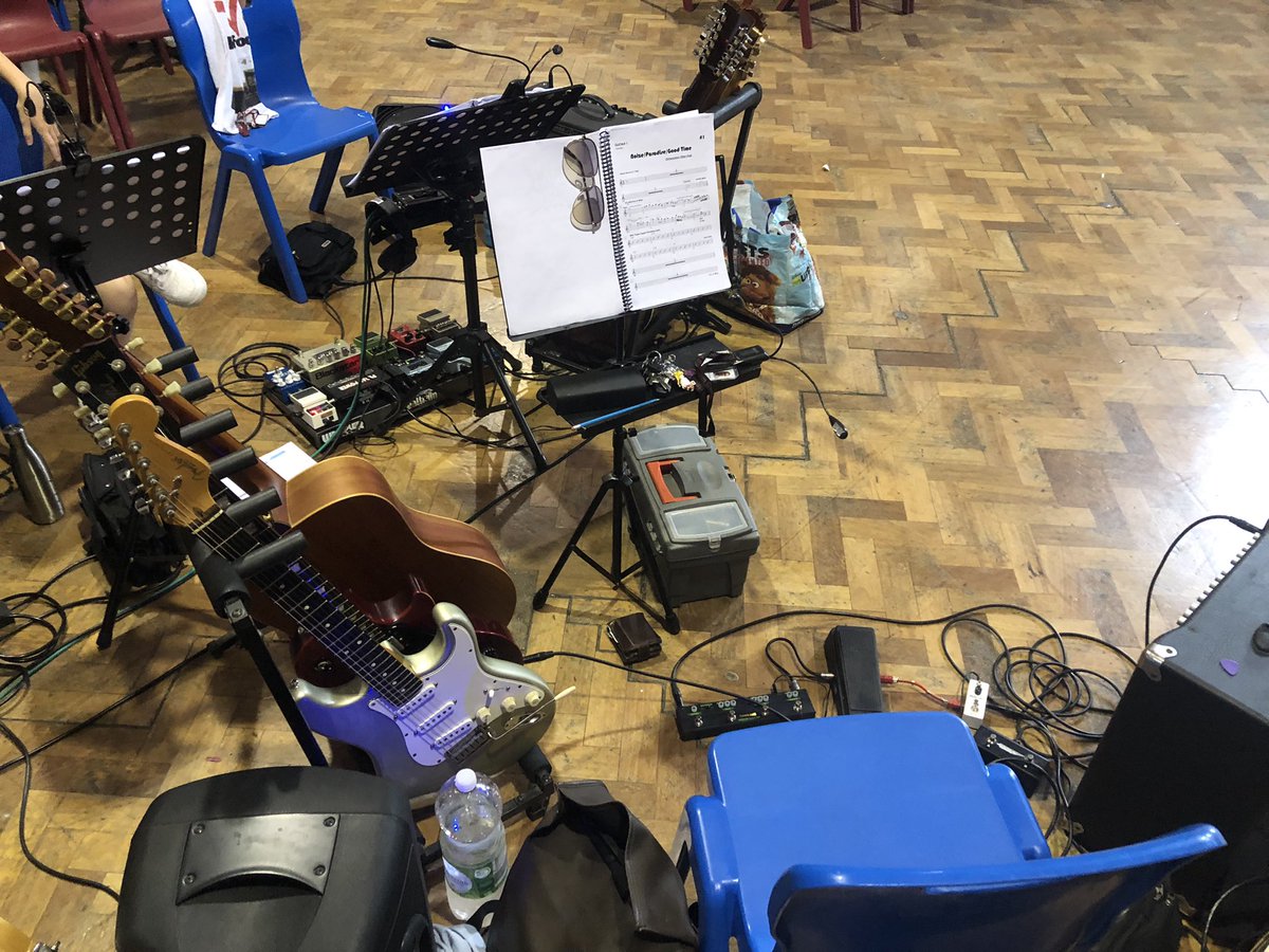 Jfpol's tweet photo. My second home at the moment! #Rockofages #guitar https://t.co/DxtyBfXciz