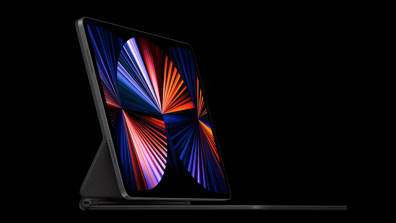 Mac4ever's tweet photo. L'OLED permettra d'obtenir des iPad Pro plus fins et plus légers #Mac4Ever #iPadOLED https://t.co/eFYHFsz871 https://t.co/TGb06BNk2o