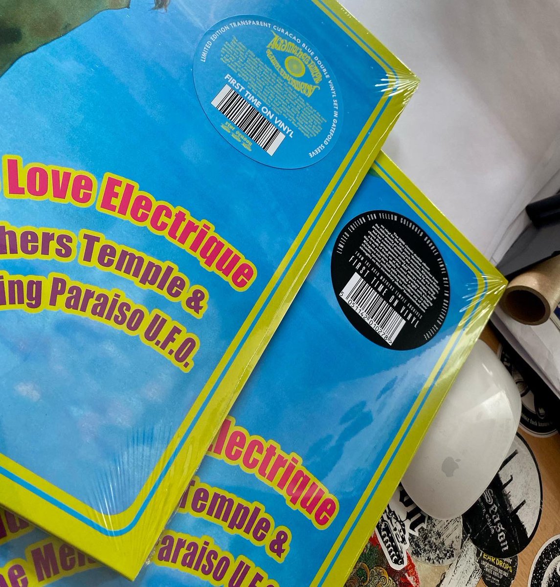 riotseasonrecs's tweet photo. Loving these colour combos 😍 @acidmothers ‘Myth Of The Love Electrique’, first time on vinyl, sun yellow independent record shop exclusive and curacao blue mail order exclusive. Out August 5th #acidmotherstemple #vinylporn #firsttimeonvinyl #colouredvinyl #psychrock https://t.co/dHXfwL8VwT