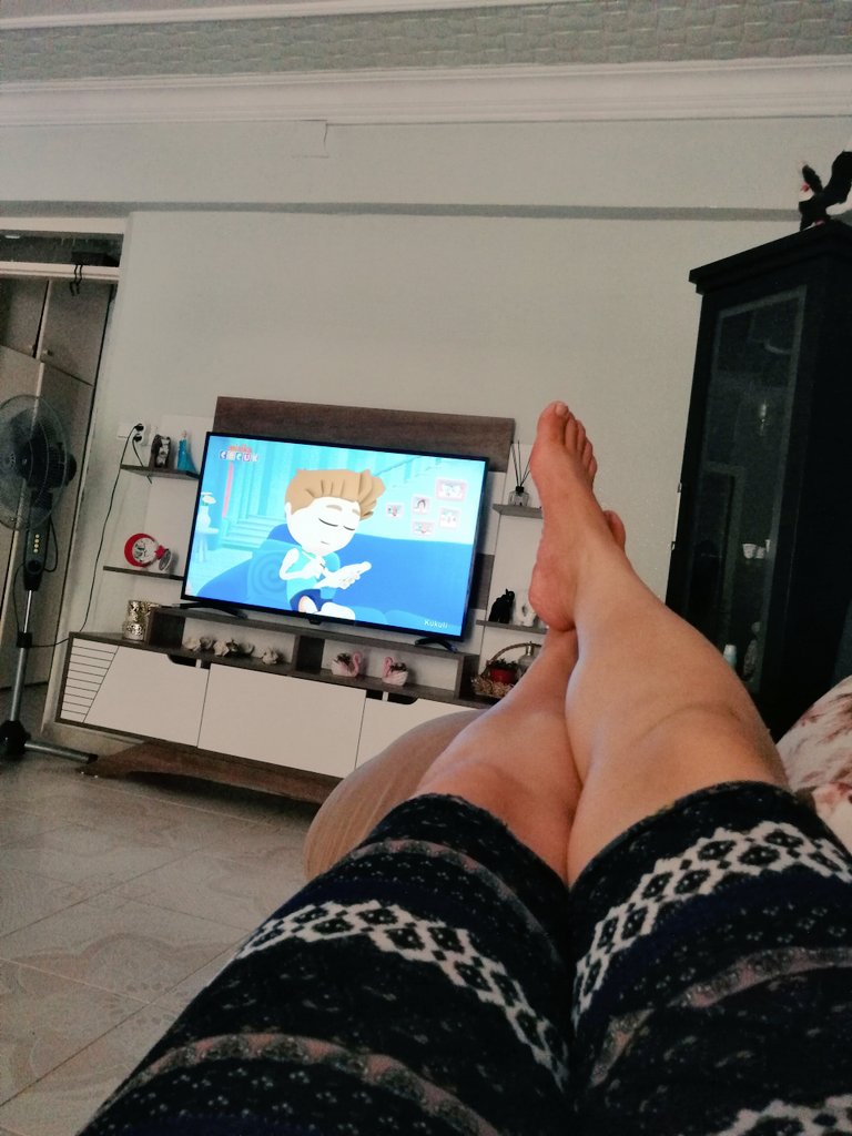 Evim evim güzel evim mood ooooonnn 😅
Kukuli izlemeyende ne bilim 😜😅
