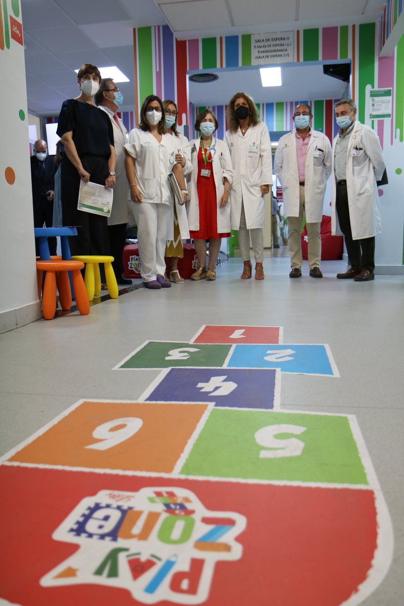 A la inauguración de esta zona han acudido el director gerente del 🏥, <a href="/ManuelMolinaMu3/">Manuel Molina Muñoz</a>; la directora médica, <a href="/ramayav4/">Charo Amaya</a>, y la directora de Enfermería, <a href="/RocioPerezGonz5/">Rocio Perez Gonzalez</a>, junto al equipo de profesionales que atienden estas consultas y de @LillyES .