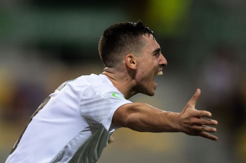 heroicsoccer's tweet photo. Who is #OscarGloukh? The 'special' #Tottenham target who #AntonioConte could get the best out of.

https://t.co/fFDt7sckEa https://t.co/xVSwY7f46G