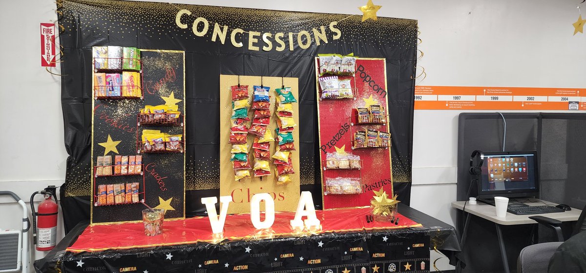 The Famous #4166TheBestSouthPhillyHD is Kicking off VOA with Everyone is a STAR!! @tommybennetthd @kristasalera @bobbymalone24 @ZimbardiChris @Carmpett @jonbaumann304 @JessieWhiteman2