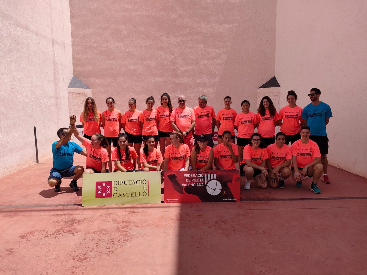 fedpival's tweet photo. FRARE • Laura i Sílvia guanyen l'Autonòmic de Tecnificació disputat hui a #Traiguera i #Xert 

FINAL:
🔴 Laura i Sílvia 15 🏆
🔵 Ángela i Susana 10

@ATraiguera #pilotamola #pilota #pilotavalenciana #frare #frareviu @dipcas @DipuEsport https://t.co/2geNH4h6w8
