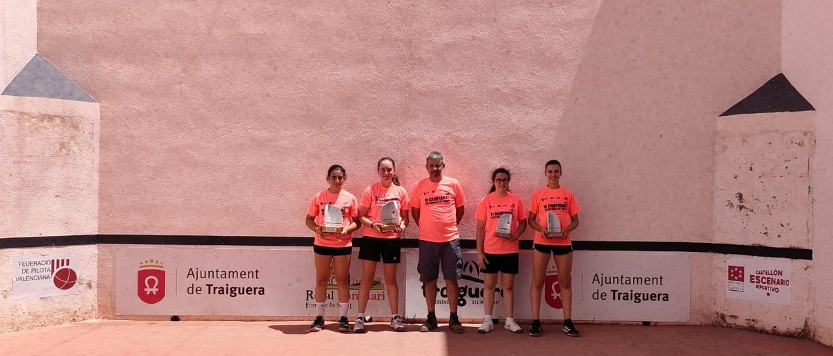 fedpival's tweet photo. FRARE • Laura i Sílvia guanyen l'Autonòmic de Tecnificació disputat hui a #Traiguera i #Xert 

FINAL:
🔴 Laura i Sílvia 15 🏆
🔵 Ángela i Susana 10

@ATraiguera #pilotamola #pilota #pilotavalenciana #frare #frareviu @dipcas @DipuEsport https://t.co/2geNH4h6w8