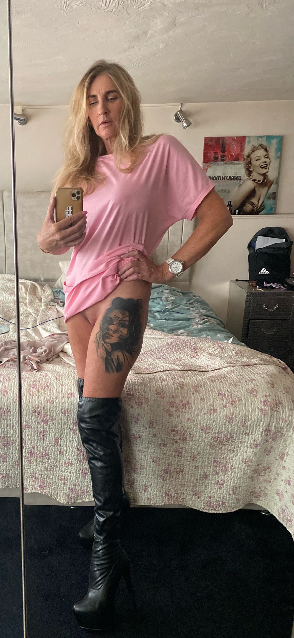 #TattooTuesday #ContentClubUK #legslover https://t.co/DGqR8p4GRe