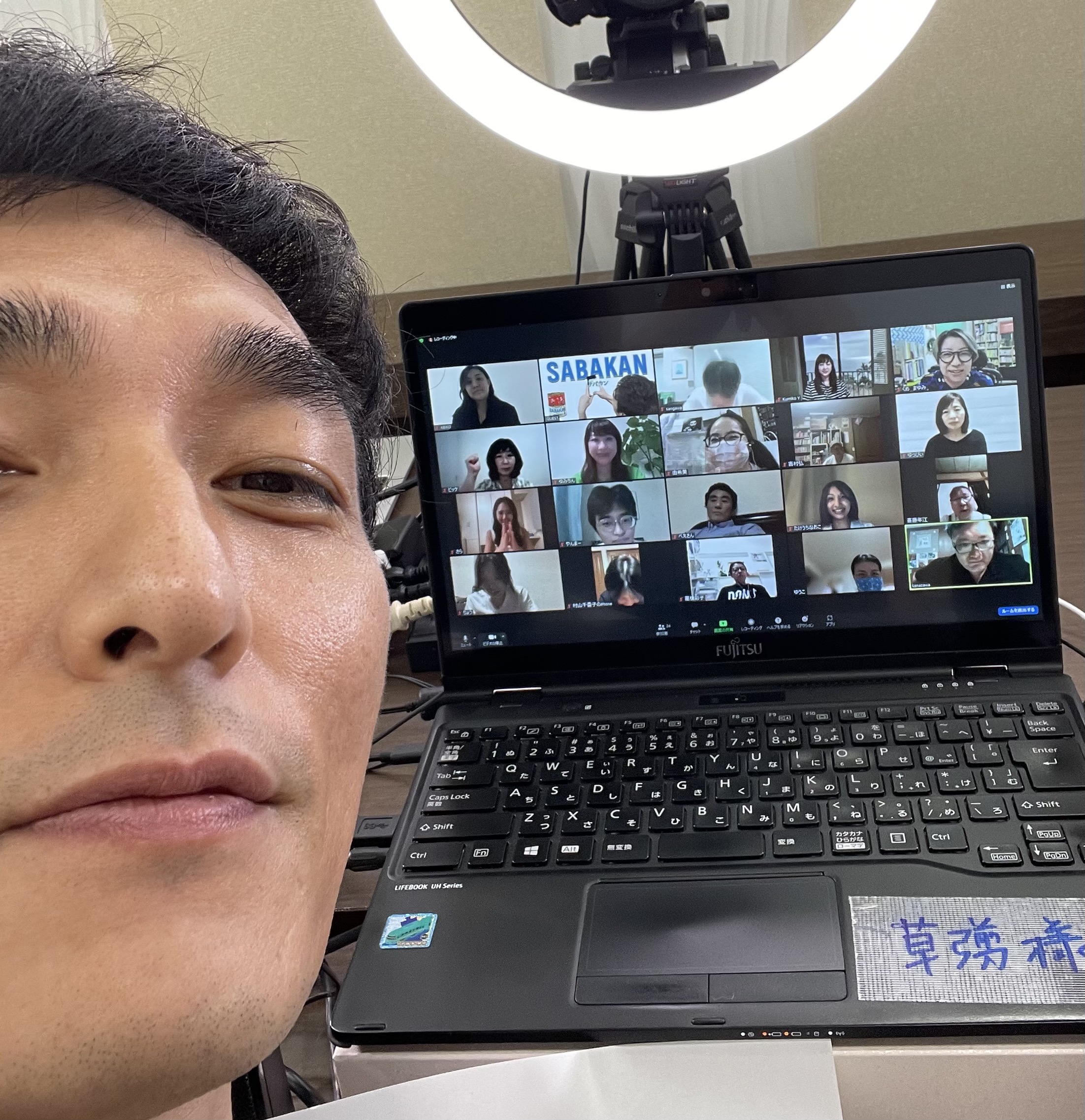 FXd7lrPaIAAqYkS?format=jpg&name=orig