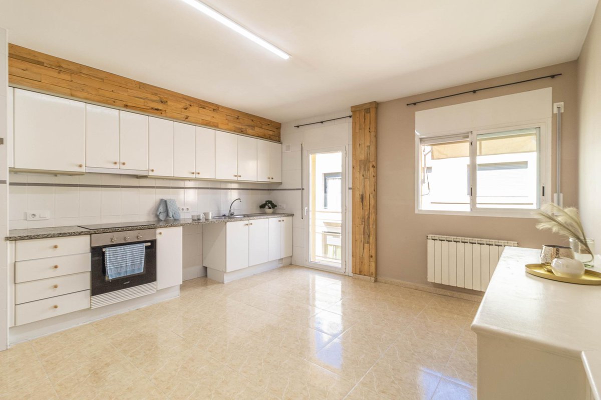madrenasimmo's tweet photo. 🏘No et perdis la nostra cartera de productes a #Girona! Entra a la nostra pàgina web i observa el gran ventall de productes que tenim per oferir-te!😍 
https://t.co/aV7rBRmsjW https://t.co/i2BqMmTRxt