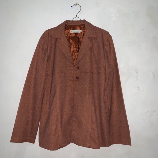 megahildaa's tweet photo. Saya menjual Preloved Blazer St.yves seharga Rp. Dapatkan di Shopee sekarang! https://t.co/u0SGvt5iwH #ShopeeID https://t.co/flNFKirmK7