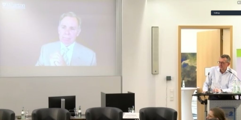 SAFE_Frankfurt's tweet photo. Happy to have Robert F. Stambaugh, @Wharton, on the hybrid 1st Sustainability Standards Watchers Conference speaking on the greenness of stock returns #sustainablefinance #SSWCFrankfurt2022 https://t.co/8UxZ52uSqz
