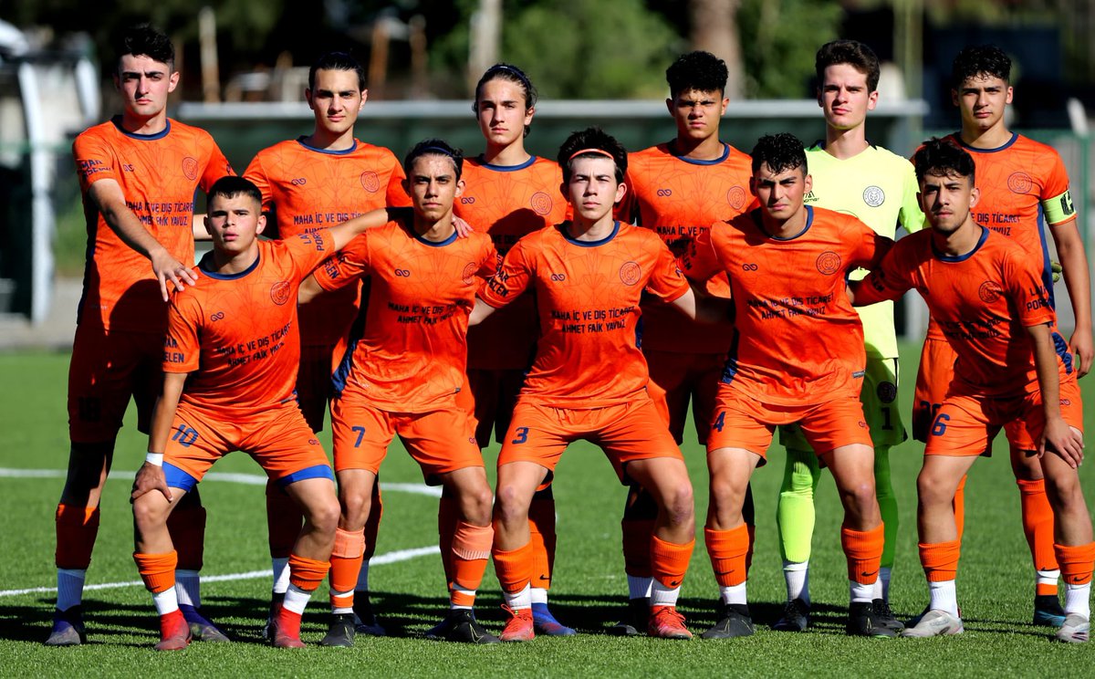 Kurtköyspor u16 Türkiye şampiyonu