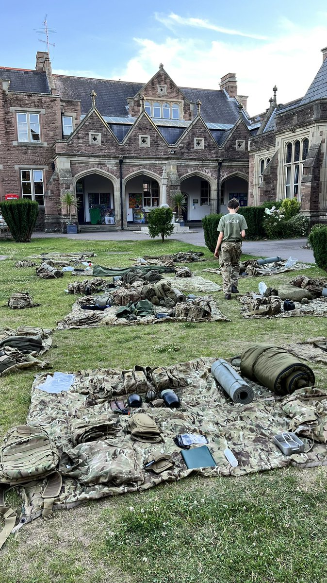 MonmouthCCF's tweet photo. #BattlePrep @Habsmonmouth #NiceToBeHome https://t.co/NjWaWKjhLI