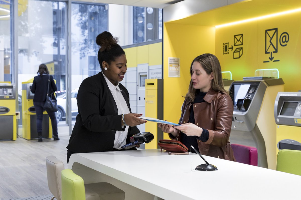 laposterecrute's tweet photo. 🤝 [#Jobdating]
@labanquepostale organise des sessions de #recrutement pour recruter des alternants Conseiller clientèle !
⏰ Prenez RDV sur @indeedfrancais pour participer à la session du 18/07 : https://t.co/q7XVwEfprU

  #Alternance #Job https://t.co/vqKrgHVhDE